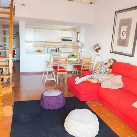 Marina Seafront 13 Apartment
