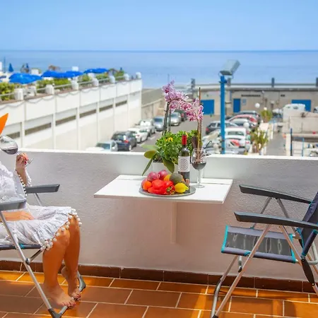 Апартаменты Marina Seafront 13